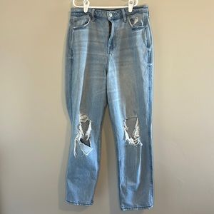 Hollister Mom Jeans Size 9R (29x27)